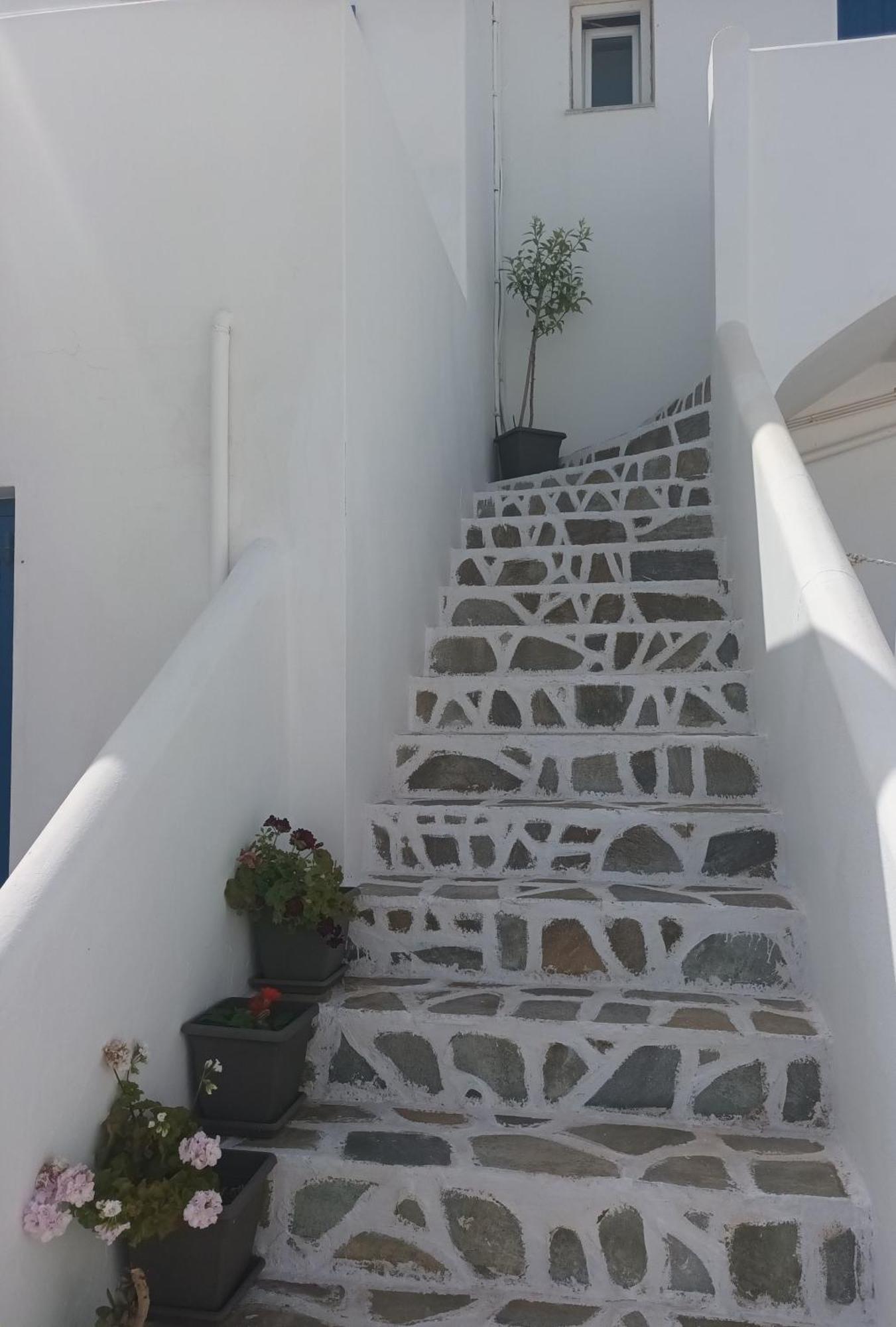 Athina'S Blue Studios Náousa Buitenkant foto