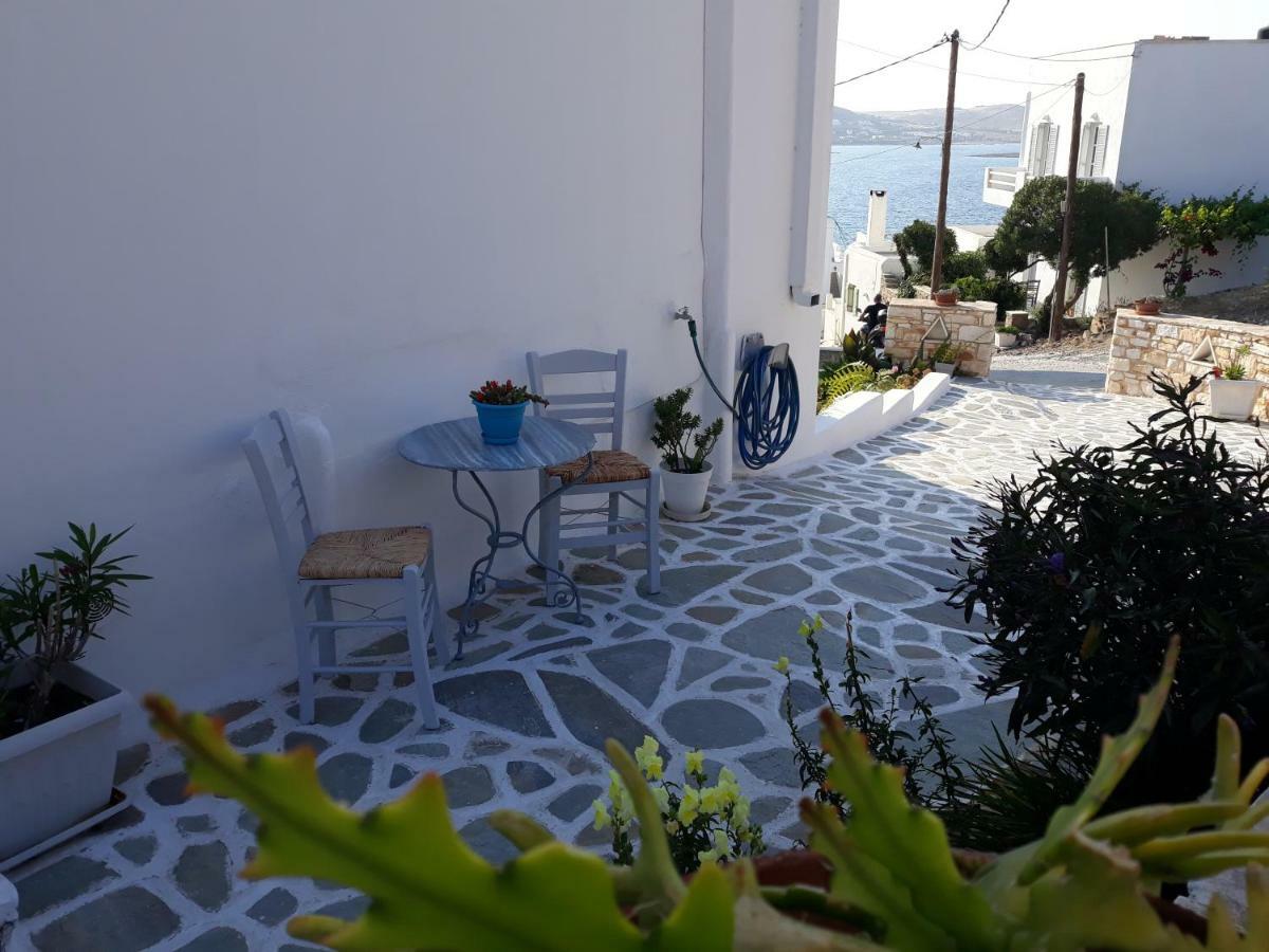 Athina'S Blue Studios Náousa Buitenkant foto